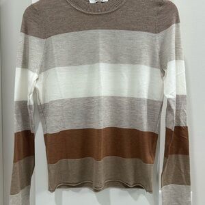 Splendid women Crewneck Sweater in cream tan colors. NWOT